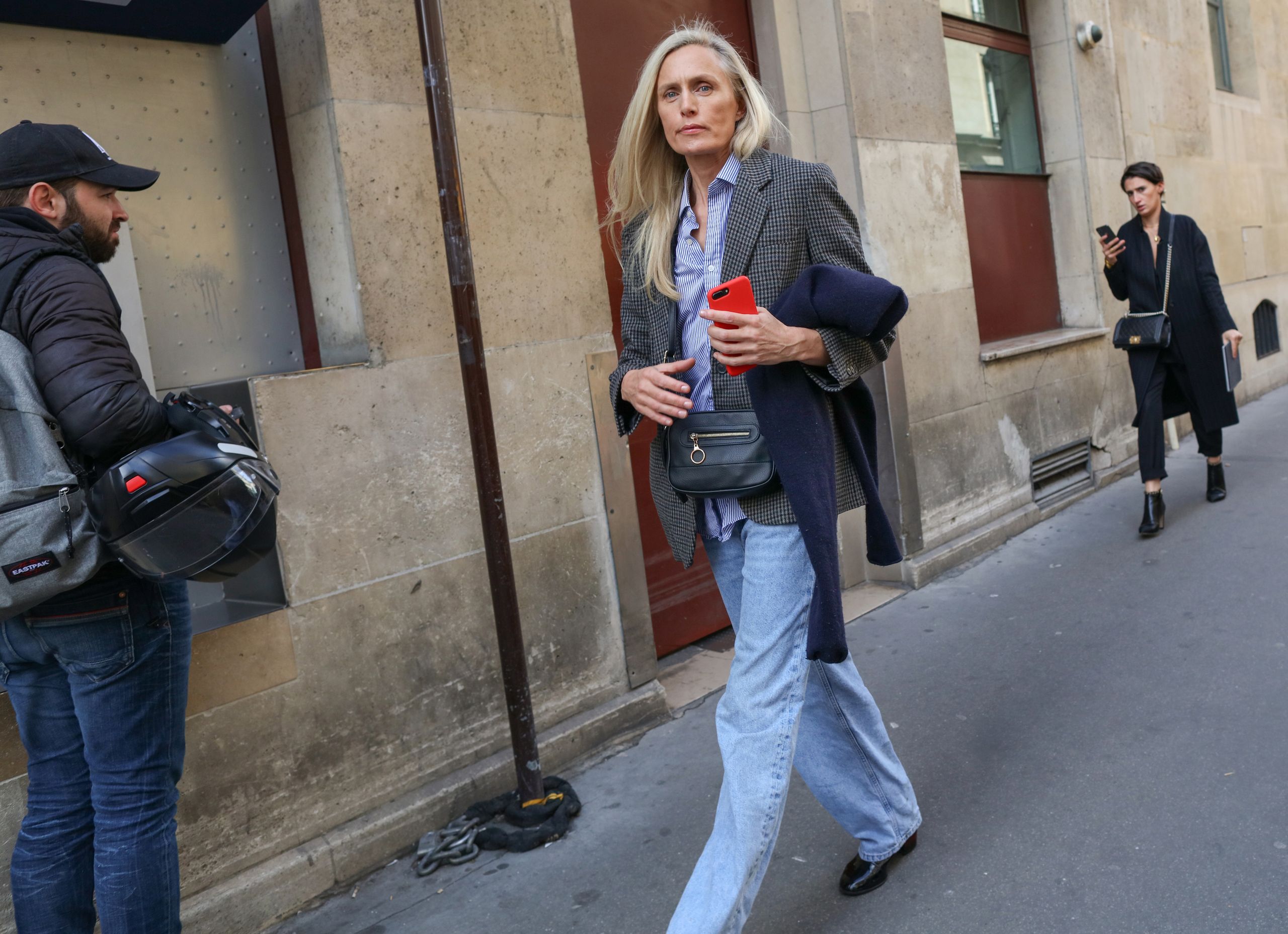 Minimalist urban fashion